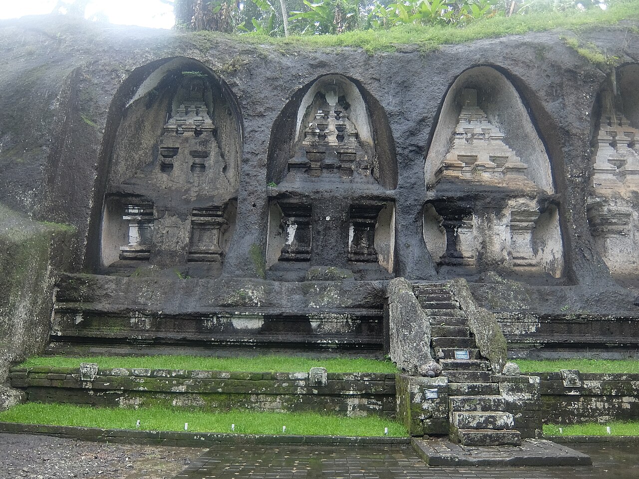 Candi Tebing Gunung Kawi